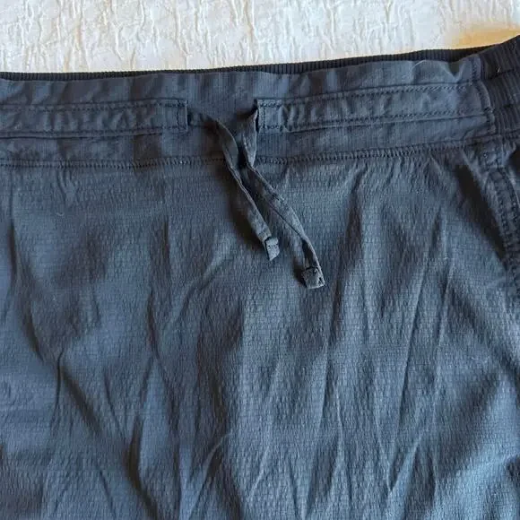 Athleta Trekkie Skort In Black Size 12 Hiking Travel *EUC - Picture 5 of 7